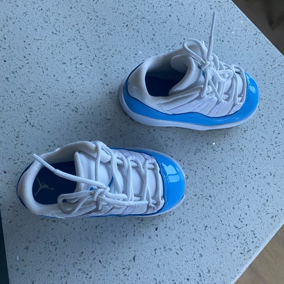 Jordan Other - Beautiful Jordan retro 11 Los BT white baby blue kids 7c great condition